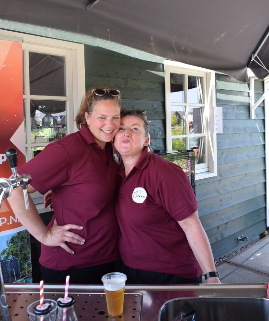 Desiree en Astrid, collega's bij Tussen de Berken